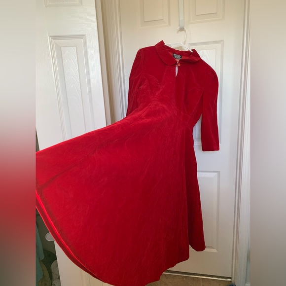 NWT Hearts & Roses London Red Velvet Tea Length Dress Size 16 US - Picture 7 of 14